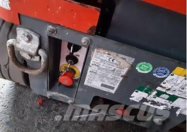 SkyJack SJ 12 Saxliftar