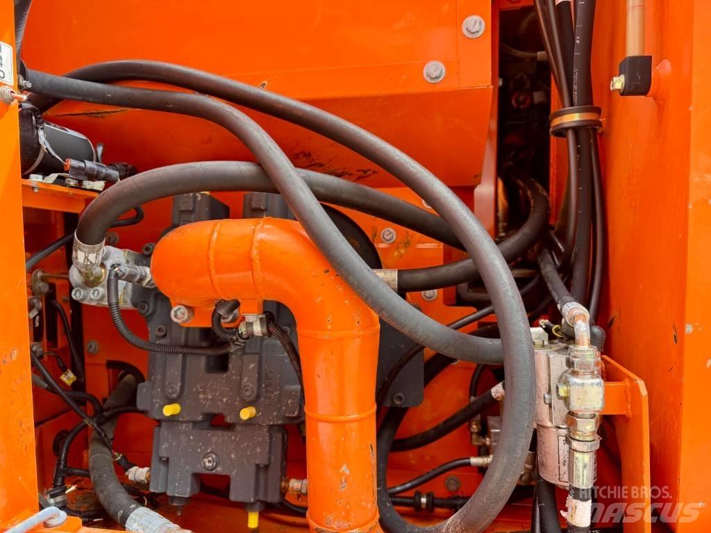 Doosan DX 160 W Hjulgrävare