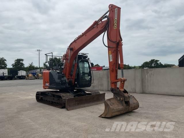 Hitachi ZX 135 US-6 Bandgrävare