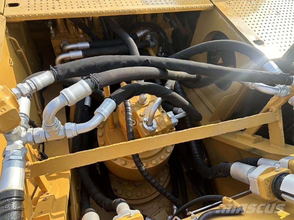 CAT 330 D Bandgrävare