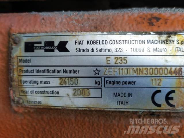 Fiat-Kobelco E 235 Bandgrävare