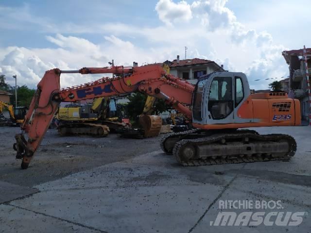 Fiat-Kobelco E 235 Bandgrävare