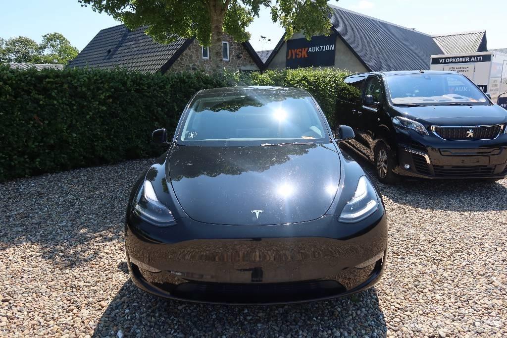 Tesla Model Y Personbilar
