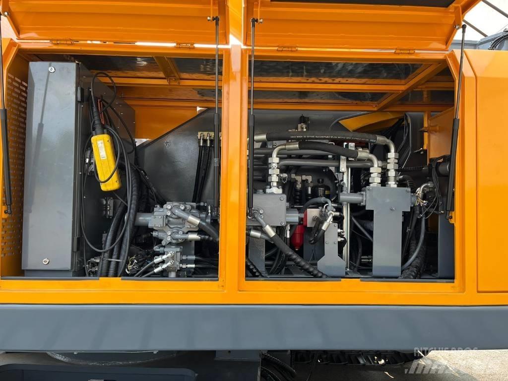 Sennebogen 673 Bangående Kranar