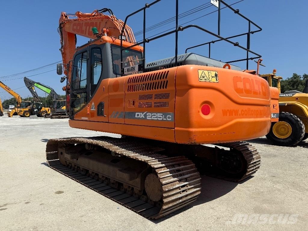  Dossan DX 225LC 3 Bandgrävare