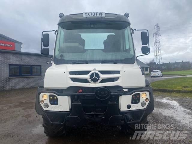 Mercedes-Benz UNIMOG Tippbilar