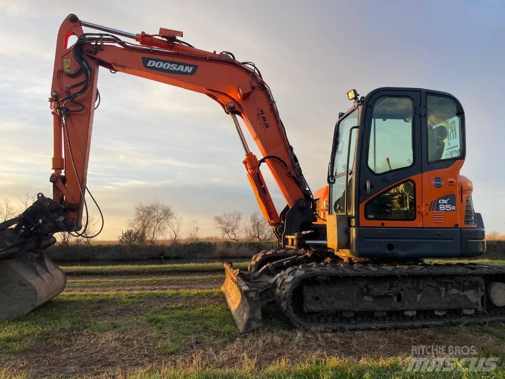 Doosan DX 85 R-3 Midigrävmaskiner 7t - 12t