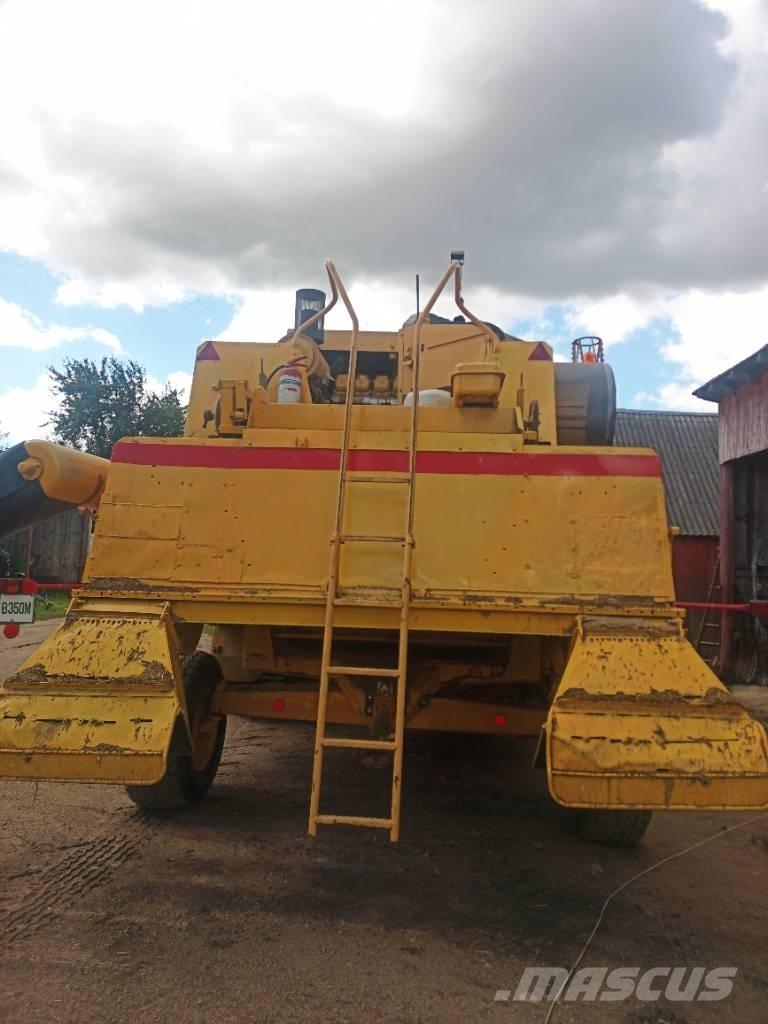 New Holland TF 46 Skördetröskor