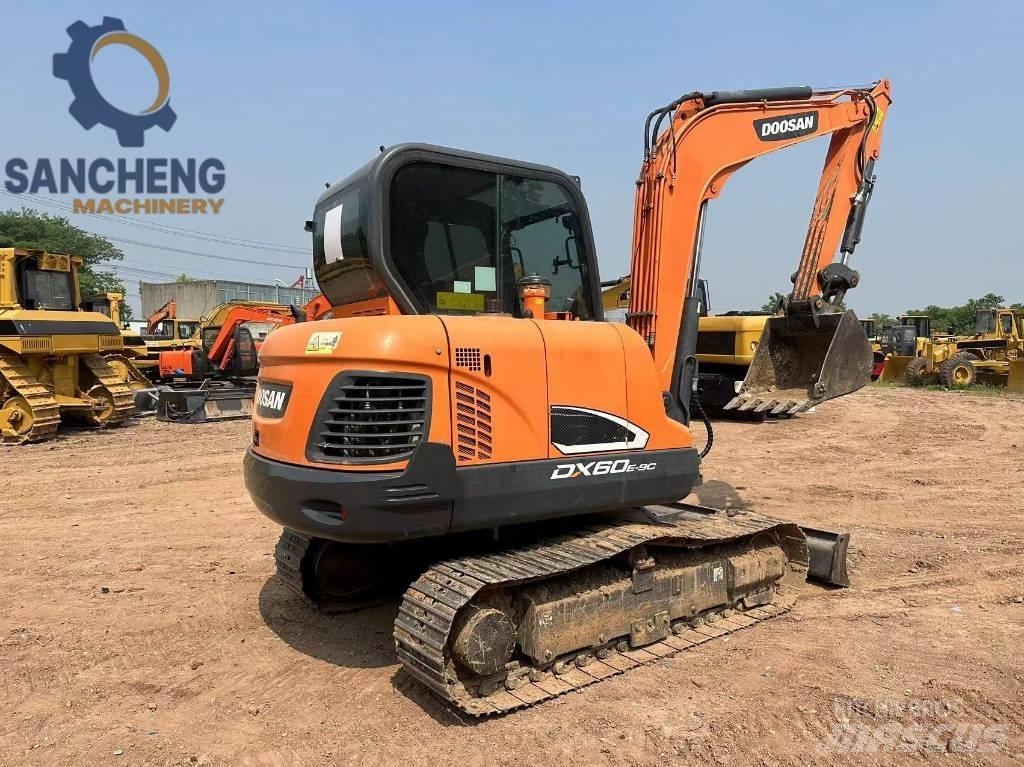 Doosan DX 60 Bandgrävare