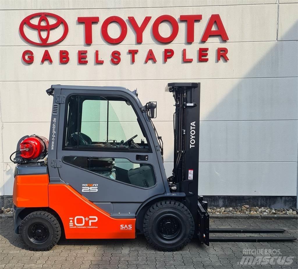 Toyota 02-8FGF25 Gasolmotviktstruckar
