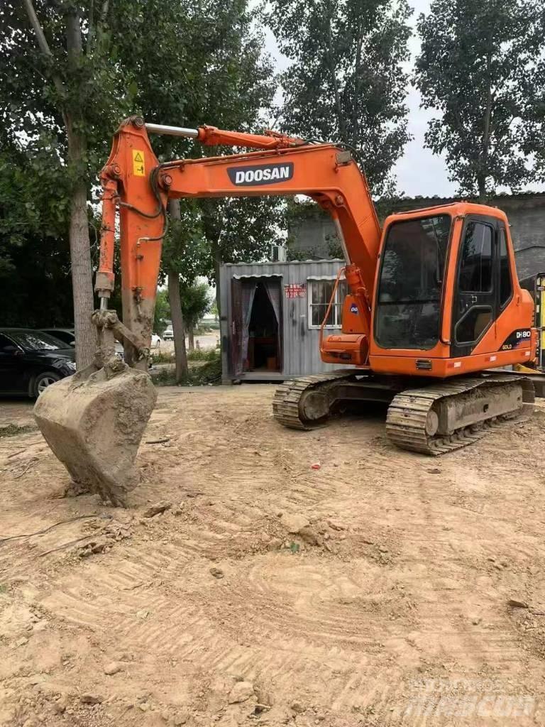 Doosan DH 80 G Bandgrävare