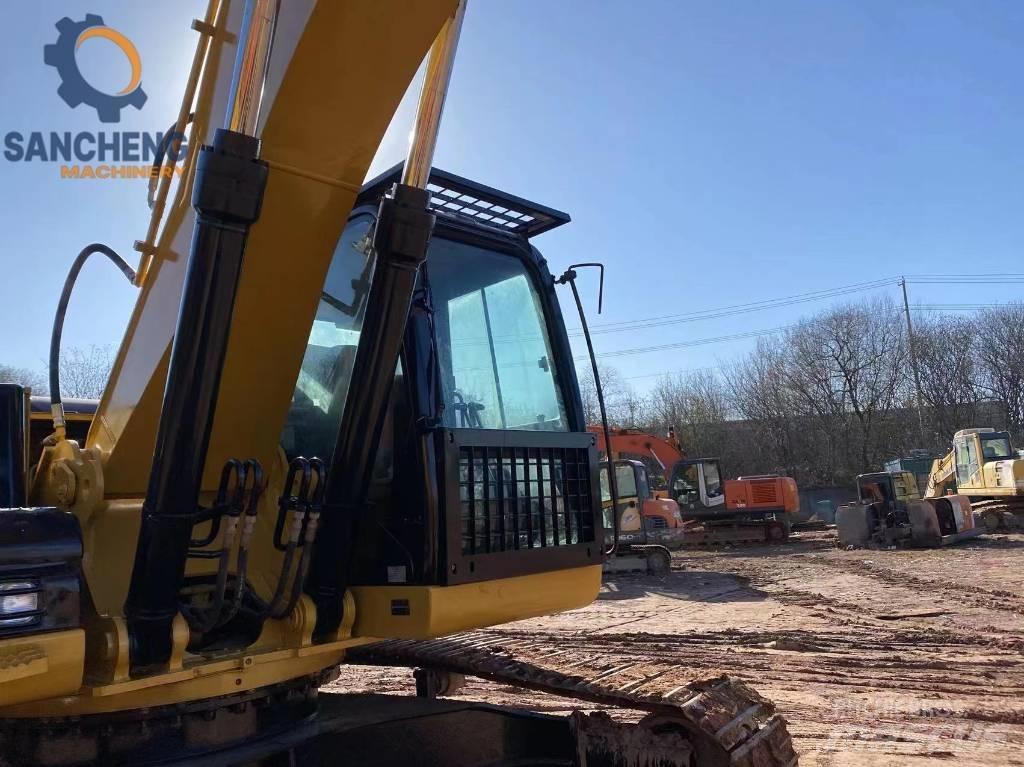 CAT 325 D Bandgrävare