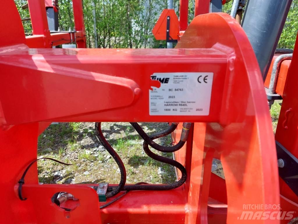 Tume R 640L Harvar