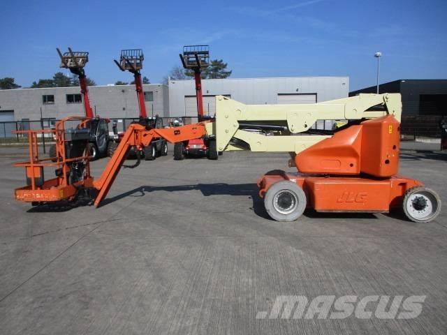 JLG E400 AJP (817) Kompakta självgående bomlyftar