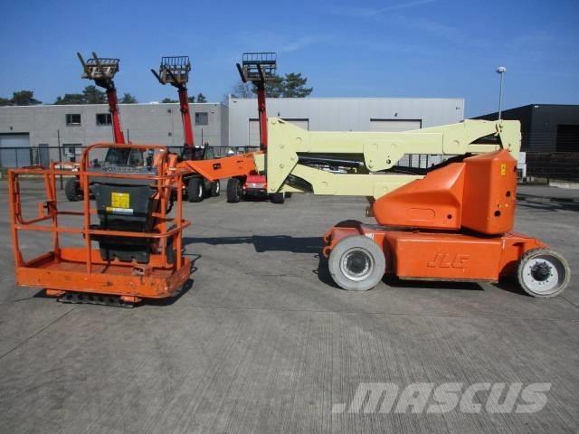 JLG E400 AJP (817) Kompakta självgående bomlyftar