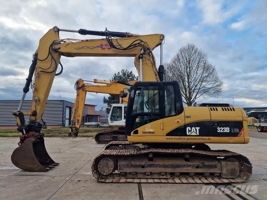 CAT 323d Bandgrävare