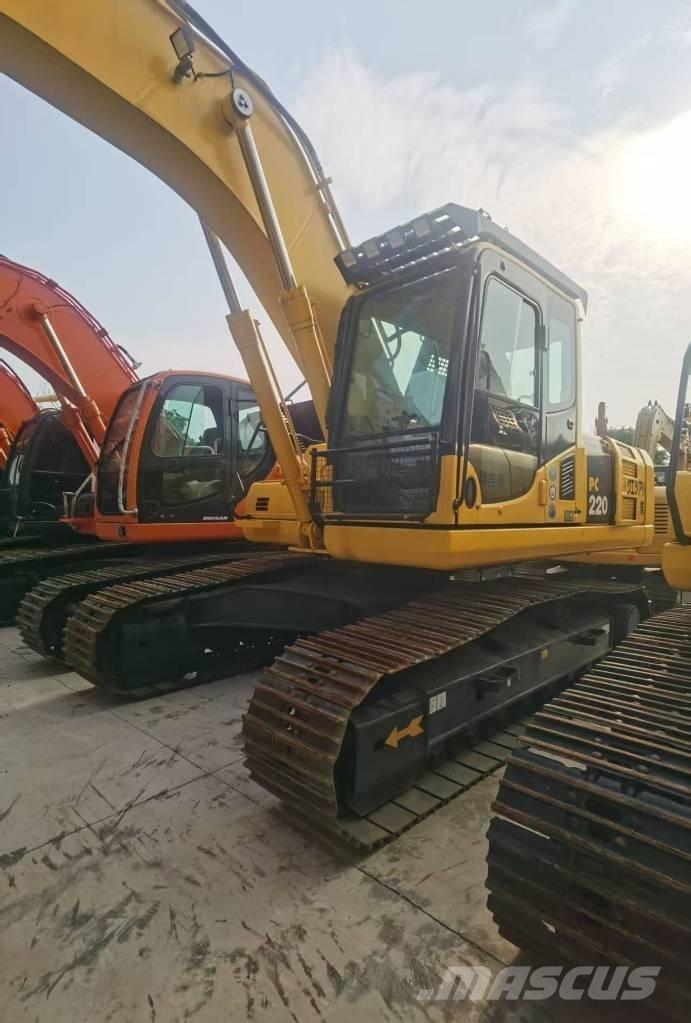 Komatsu PC 220-8 Bandgrävare