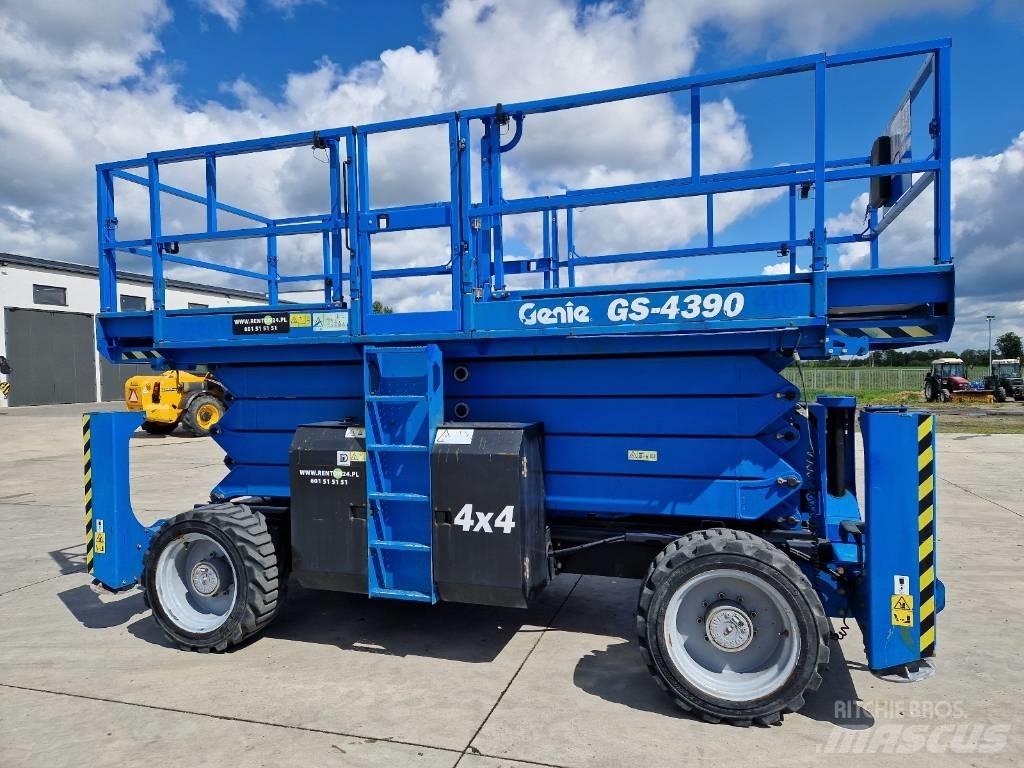 Genie GS 4390  RZ111 Saxliftar