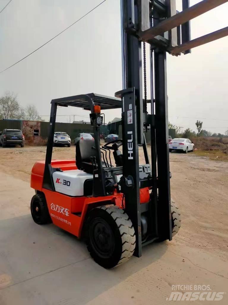 Heli CPCD 30 Dieselmotviktstruckar