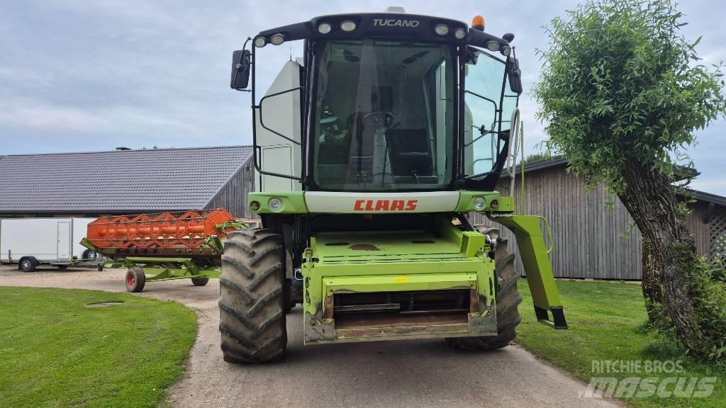 CLAAS Tucano 440 Skördetröskor
