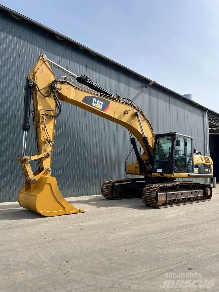 CAT 329D LN Bandgrävare