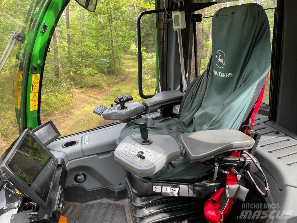 John Deere 1170G 8WD Skördare