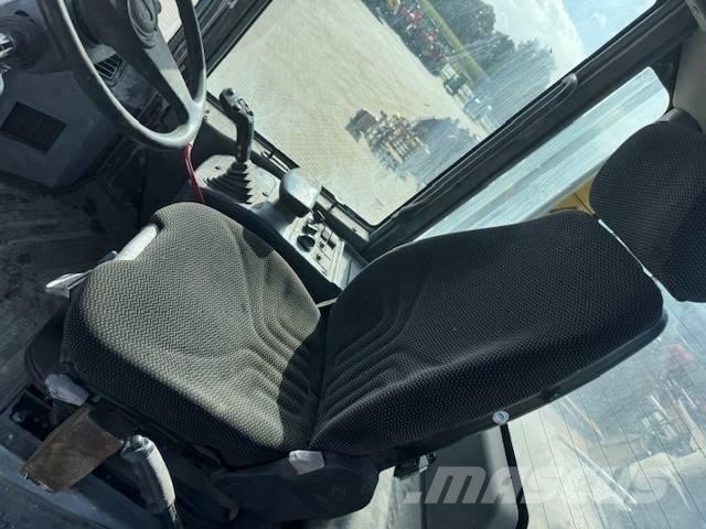 Komatsu WA 250-5 Hjullastare