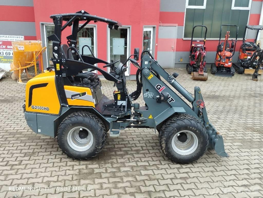 GiANT G2500 HD Frontlastare och grävare