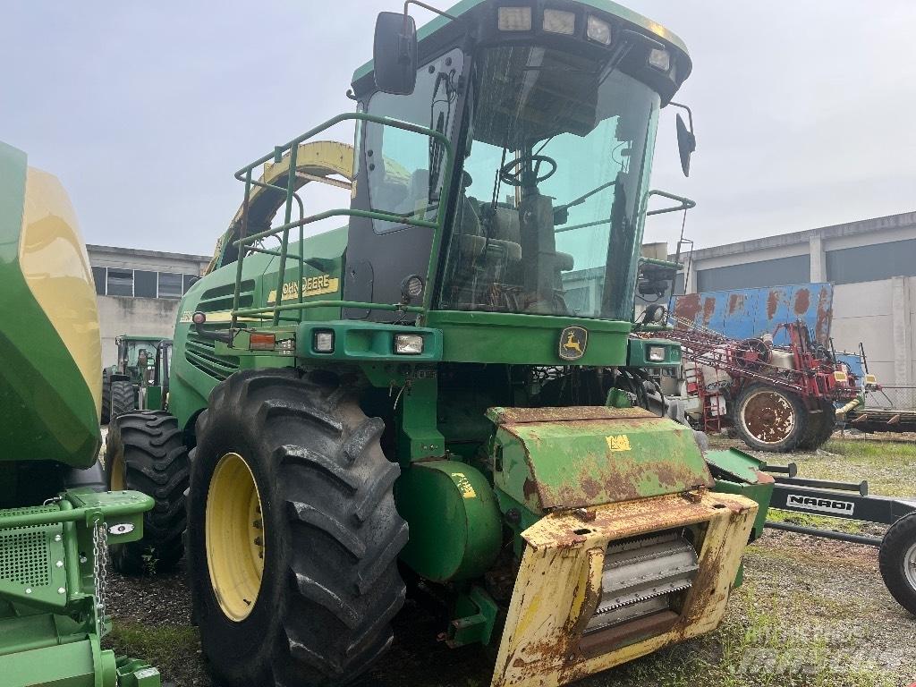 John Deere 7700 Självgående fälthackar
