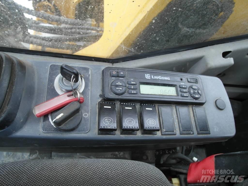 LiuGong CLG 922 E Bandgrävare