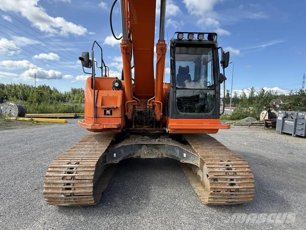 Doosan DX 235 LC Bandgrävare