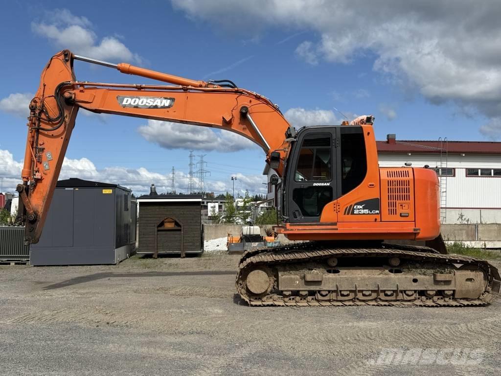 Doosan DX 235 LC Bandgrävare