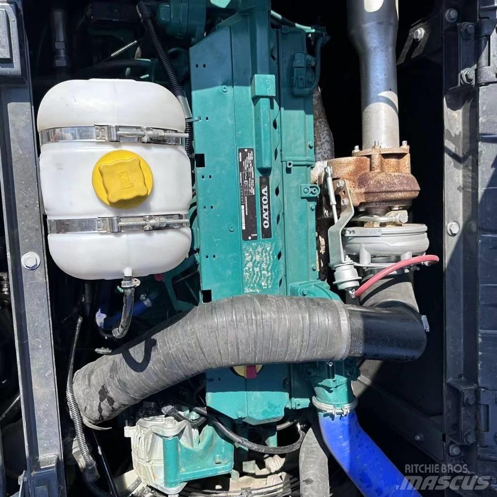 Volvo EC 240 Bandgrävare