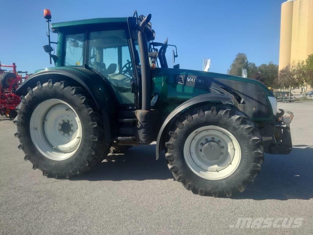 Valtra T 213 V Traktorer