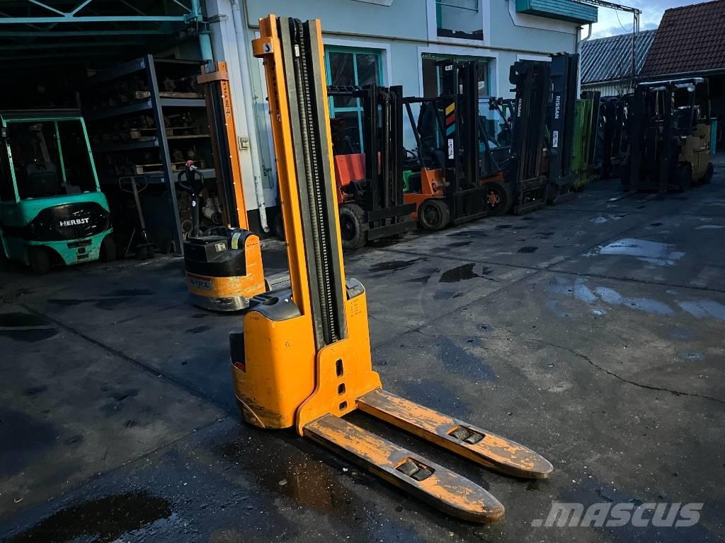 Still EGV12   V-4250 Staplare