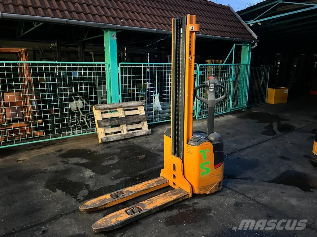 Still EGV12   V-4250 Staplare