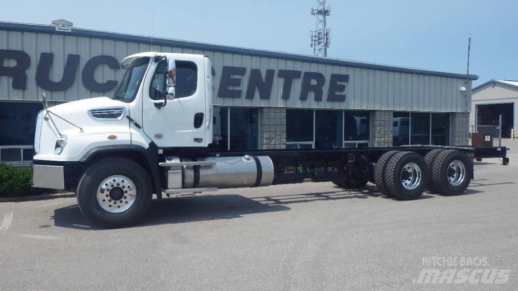 Freightliner 114 SD Chassier