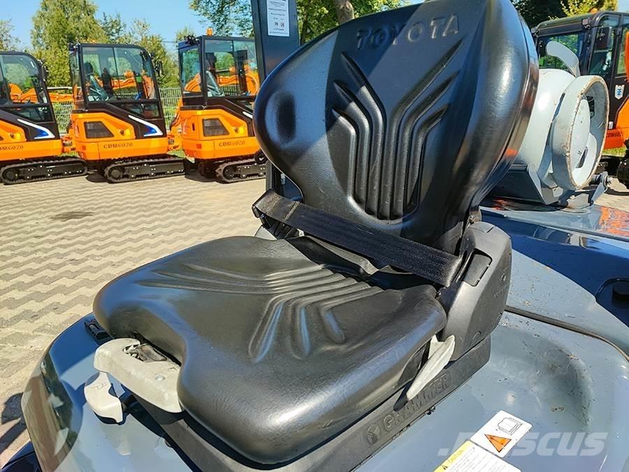 Toyota 02-8FGF25 Gasolmotviktstruckar