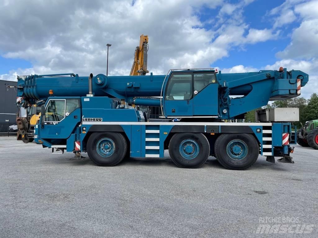 Liebherr LTM 1055-1 Allterrängkranar