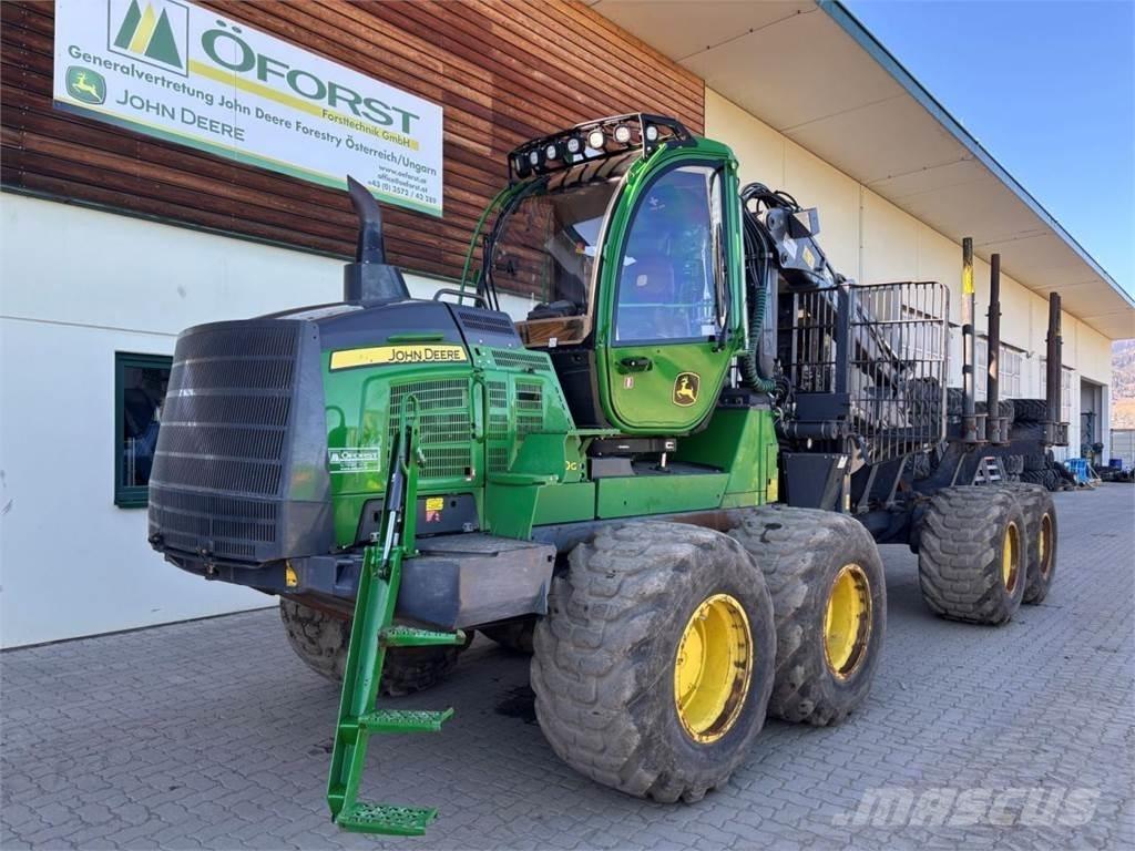 John Deere 1210 G Skotare