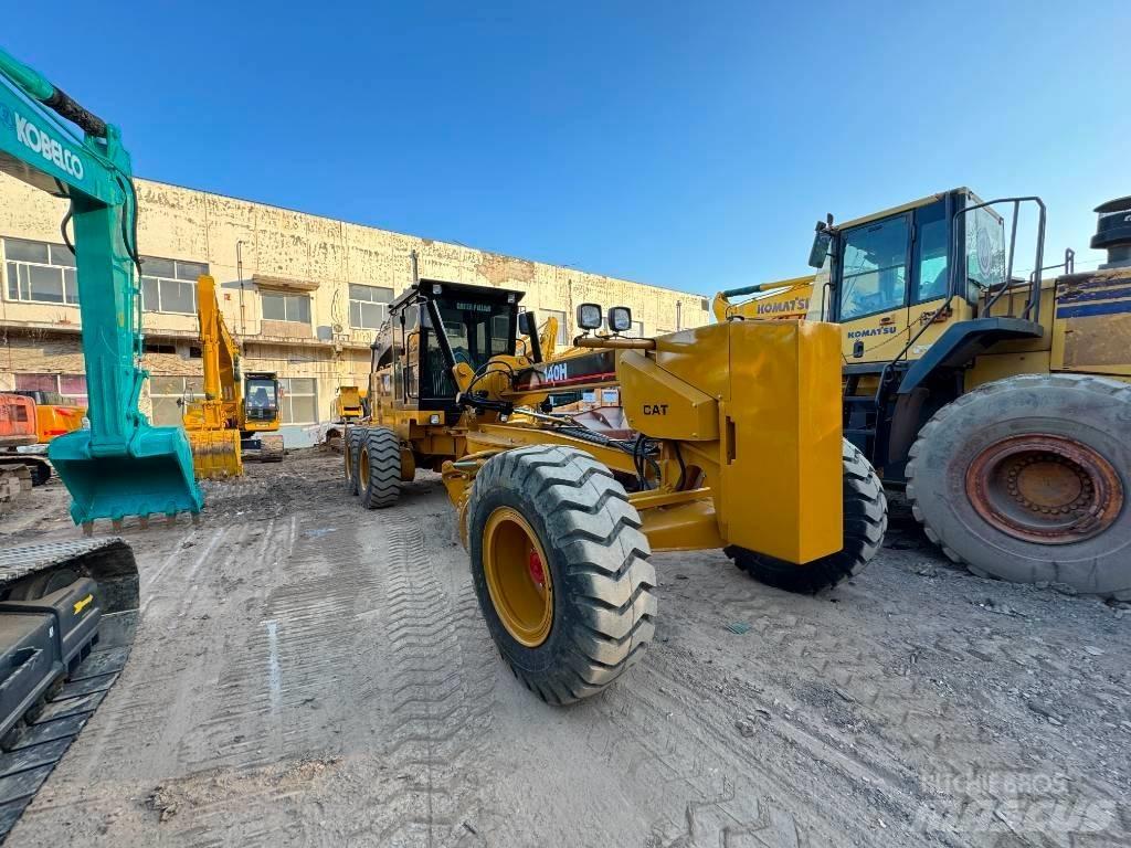 CAT 140 H Väghyvlar