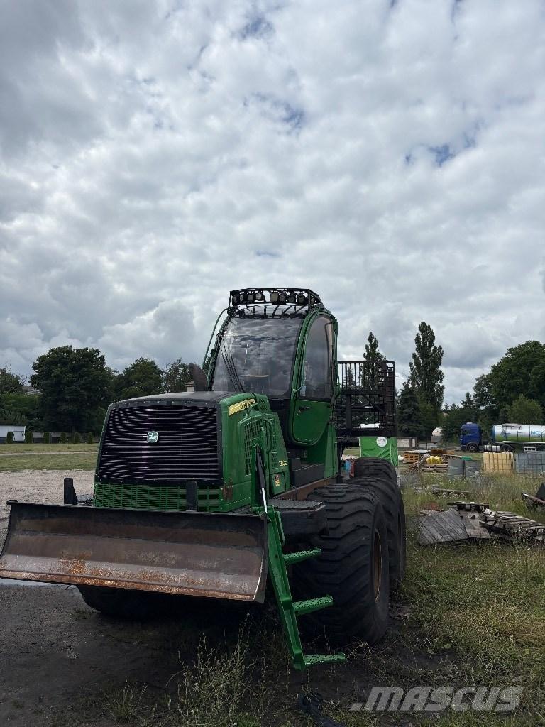 John Deere 1910E Skotare