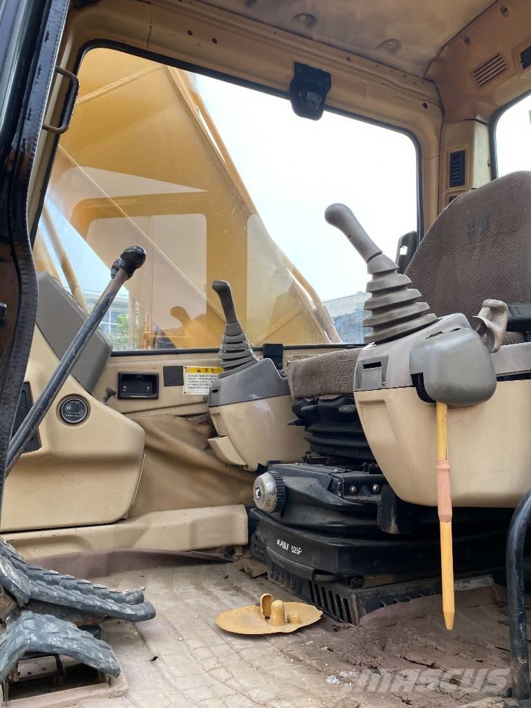 CAT 325 B L Bandgrävare