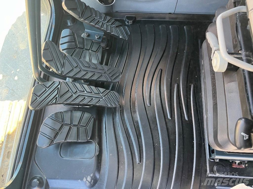 Hyundai HX140L Bandgrävare
