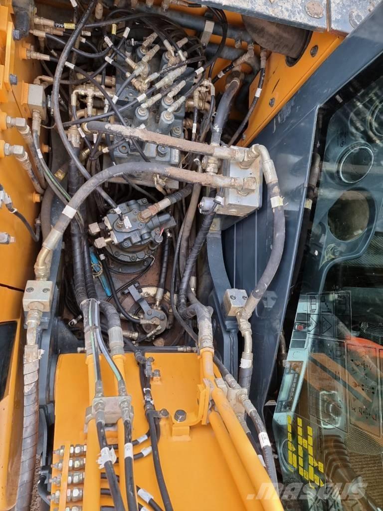 Hyundai HX 140 L Bandgrävare