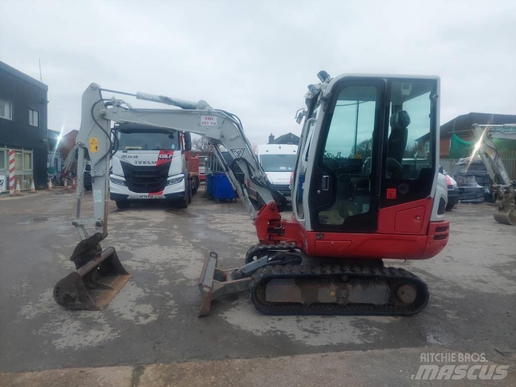 Takeuchi TB 230 Minigrävare < 7t
