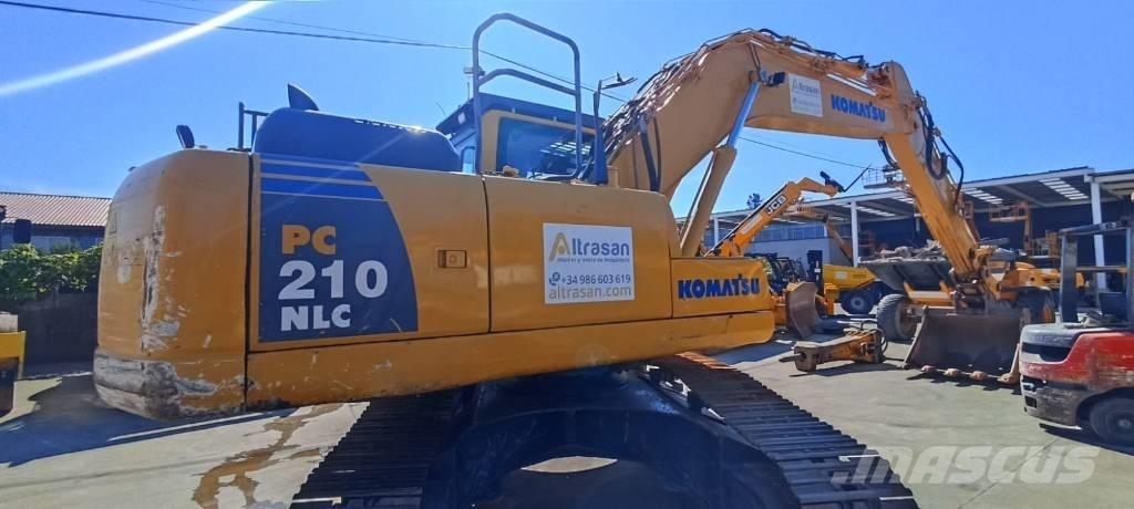 Komatsu PC 210 NLC-8 Bandgrävare