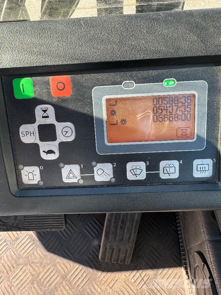 Toyota 8FBMT40 Elmotviktstruckar