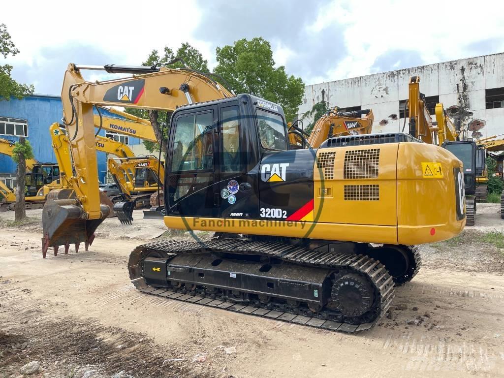 CAT 320 D 2 Midigrävmaskiner 7t - 12t