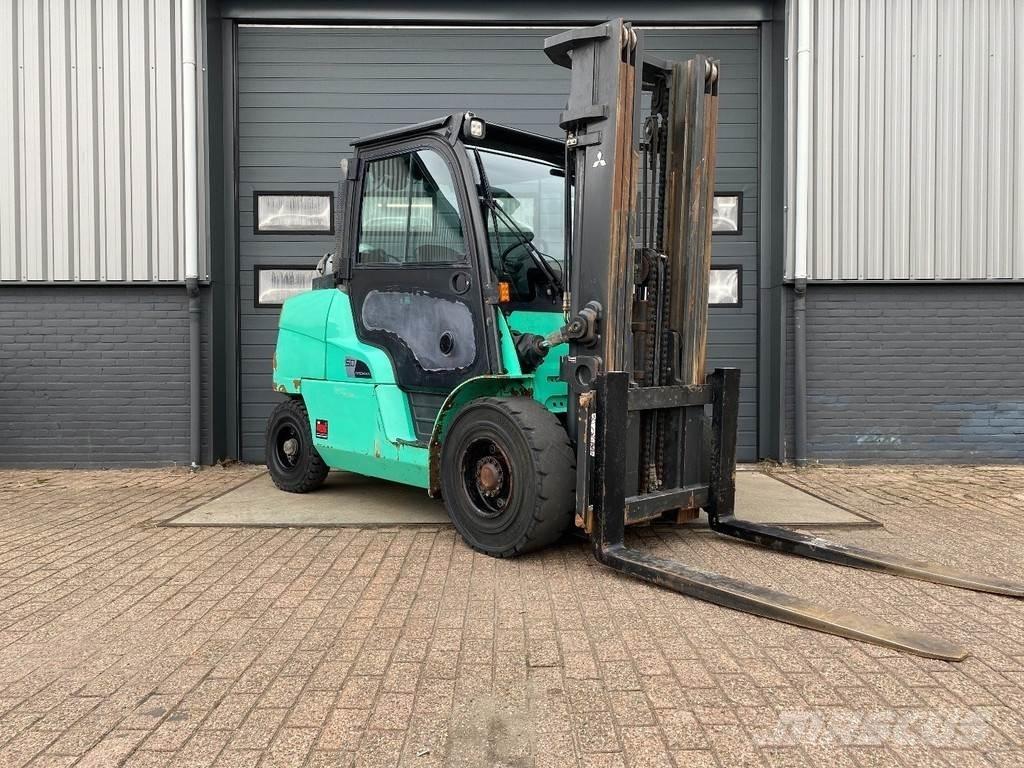 Mitsubishi FG50NT Gasolmotviktstruckar